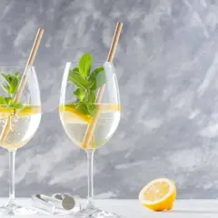 Hugo drink - orzeźwiający przepis na idealny letni koktajl