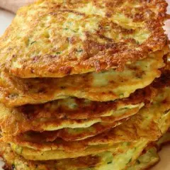 Z czym jeść placki z cukini, aby zachwycić smakiem i aromatem