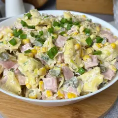 Jakie tortellini do sałatki? Odkryj idealne połączenia smaków
