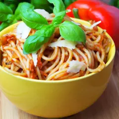 Pyszne spaghetti bez mięsa przepisy, które zachwycą każdego wegetarianina