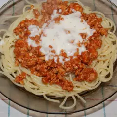 Prosty przepis na spaghetti z mięsem mielonym, który zaoszczędzi Twój czas