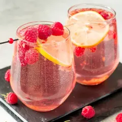 Jak przygotować idealny drink z prosecco i sokiem z bzu?