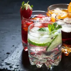 Jak zrobić drinki w domu: proste przepisy na pyszne koktajle