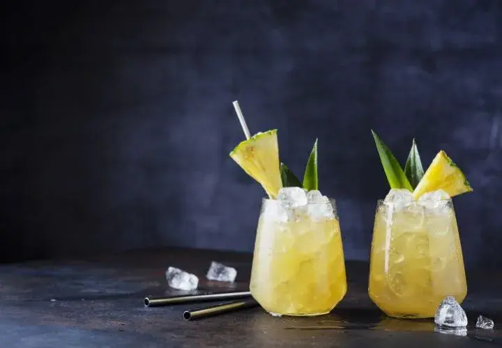 Jak przygotować flirtini drink – przepis na wyjątkowy koktajl