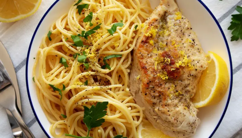 Szybki i pyszny sos do spaghetti z kurczakiem, który zachwyci każdego